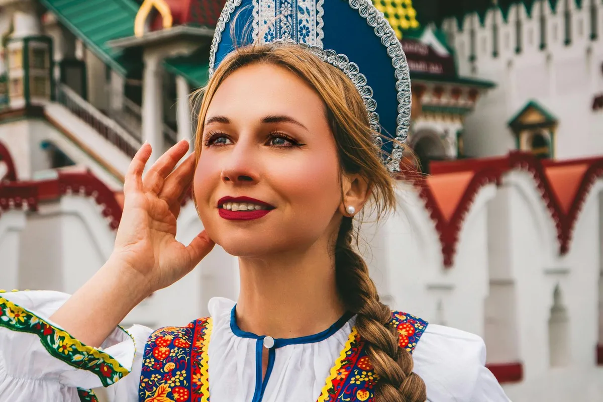 Comprendre les femmes russes : culture, mentalité et relations