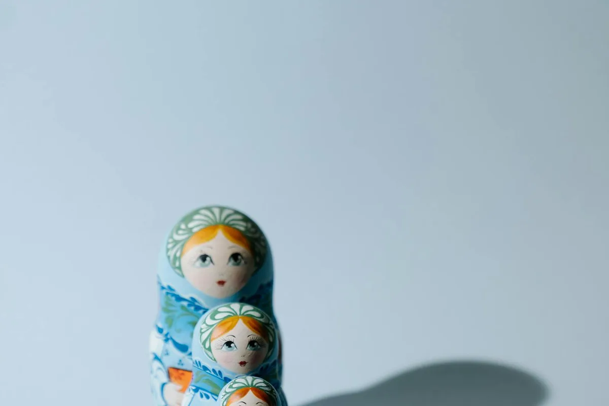 Russian Traditions: Understanding Social Codes to Avoid Mistakes