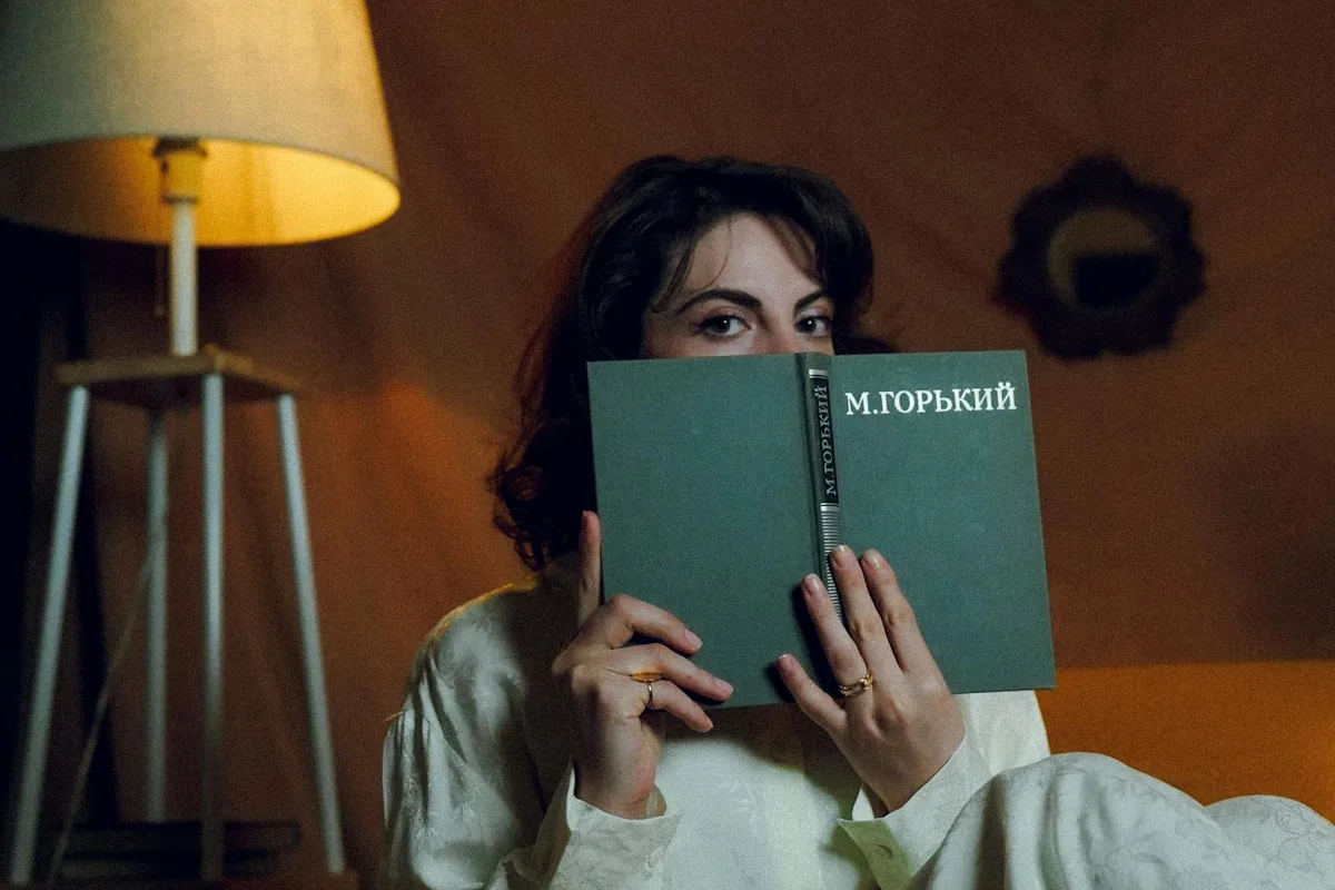 Learning Russian for Dating: What It Really Changes in a Relationship